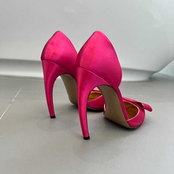 Hot Pink Walter Steiger Paris Satin Heels. - Picture 3 of 12